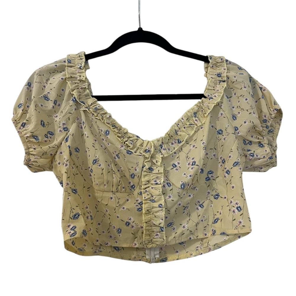 Yellow Floral Crop Top☀️